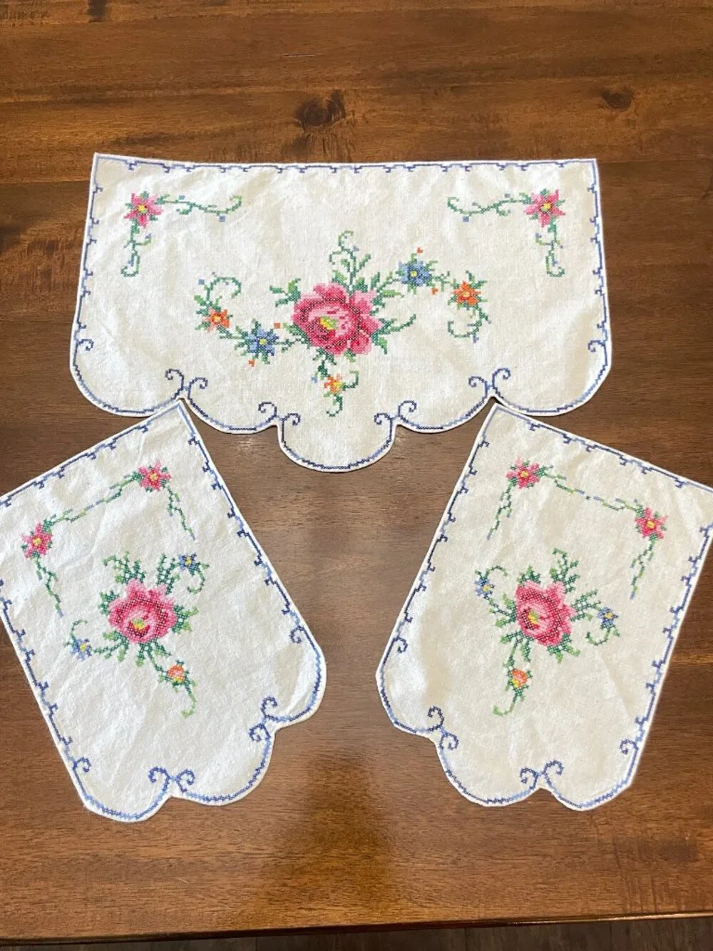 Vintage Antimacassar 3 Pc Embroidered Roses Cotton Doily Chair Cover Set